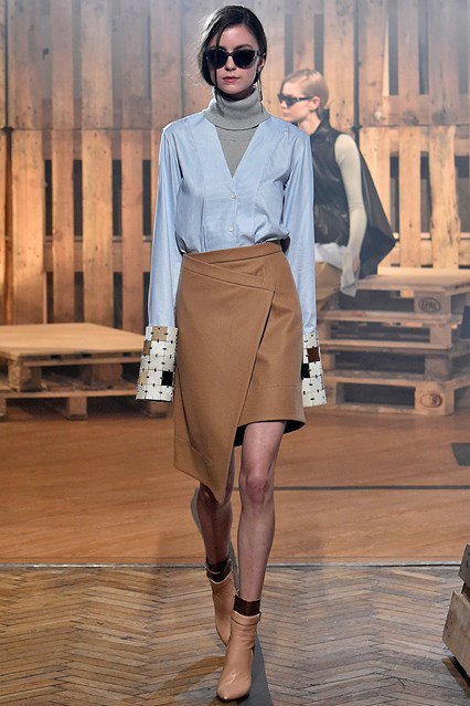 Londonban filctollal rajzolták össze a ruhákat - Stílusiskola -  - divat, fashion week, london, london fashion week 2016, runway, trend, 