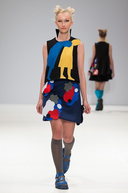 Londonban filctollal rajzolták össze a ruhákat - Stílusiskola -  - divat, fashion week, london, london fashion week 2016, runway, trend, 
