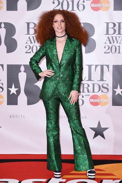 8 estélyi ruha a Brit Awardsról - Celebrity -  - adele, brit awards, giambattista valli, rihanna, 