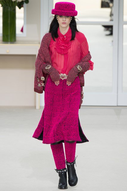 Így néz ki az új generációs Chanel lány! - Stílusiskola -  - chanel, divat, karl lagerfeld, paris fashion week, runway, 