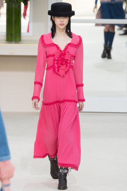 Így néz ki az új generációs Chanel lány! - Stílusiskola -  - chanel, divat, karl lagerfeld, paris fashion week, runway, 