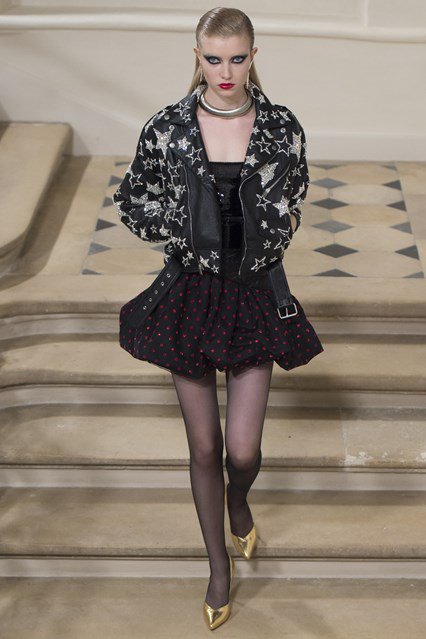 Ennél vagányabb szetteket nem tudunk nektek mutatni ma - Stílusiskola -  - disco, diszkó, paris fashion week, saint laurent, trend, 