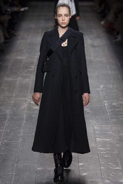 Black is the new black - Stílusiskola -  - fashion week, paris, ready to wear, runway, valentino, 