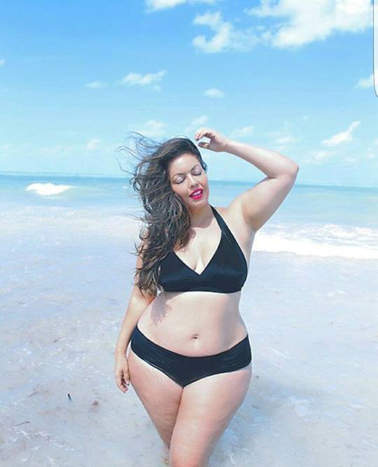 10 rosszindulatú komment, amiket plus size nőknek írtak, de ők magasról tesznek rá - Hírek  -  - bikiny body, elfogadás, fogyókúra, nyár, plus size, plus size modell, strand, 
