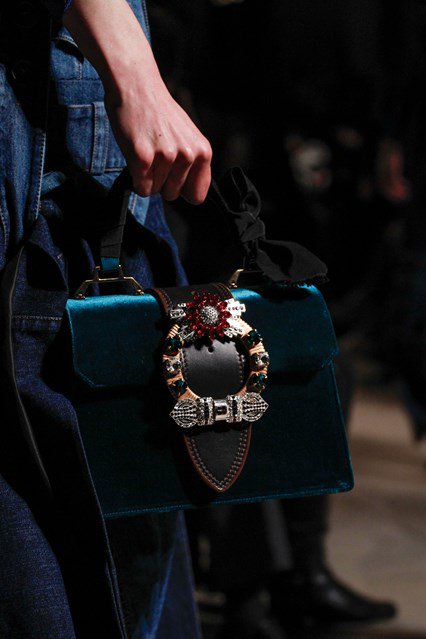 Nagy őszi táska-kalendárka - Stílusiskola -  - dior, dolce&gabbana, fall/winter, fendi, runway, táska 2016, 