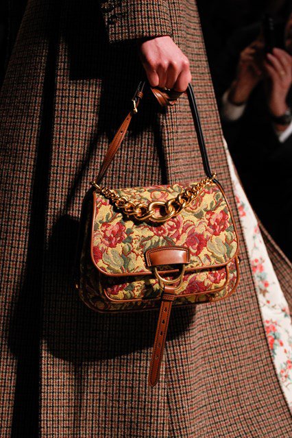 Nagy őszi táska-kalendárka - Stílusiskola -  - dior, dolce&gabbana, fall/winter, fendi, runway, táska 2016, 