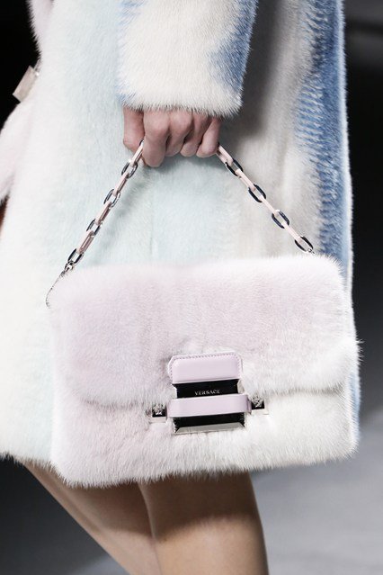 Nagy őszi táska-kalendárka - Stílusiskola -  - dior, dolce&gabbana, fall/winter, fendi, runway, táska 2016, 