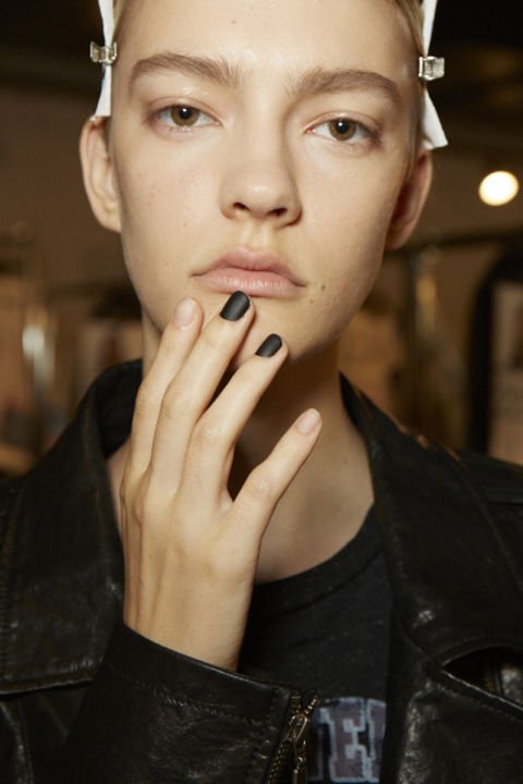 Tavaszi körömtrendek - a lakkok szerelmeseinek - SZÉPSÉG -  - 2016, körömdivat, körömlakk, stílus, 