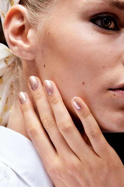 Tavaszi körömtrendek - a lakkok szerelmeseinek - SZÉPSÉG -  - 2016, körömdivat, körömlakk, stílus, 