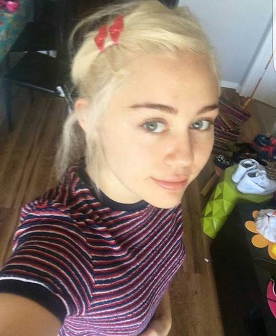 Ennyit változtak a sztárok az első Instagram fotójuk óta - Celebrity -  - chrissy teigen, gigi hadid, instagram, kendall jenner, kim kardashian, kylie jenner, selena gomez, 