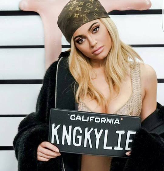 Ennyit változtak a sztárok az első Instagram fotójuk óta - Celebrity -  - chrissy teigen, gigi hadid, instagram, kendall jenner, kim kardashian, kylie jenner, selena gomez, 