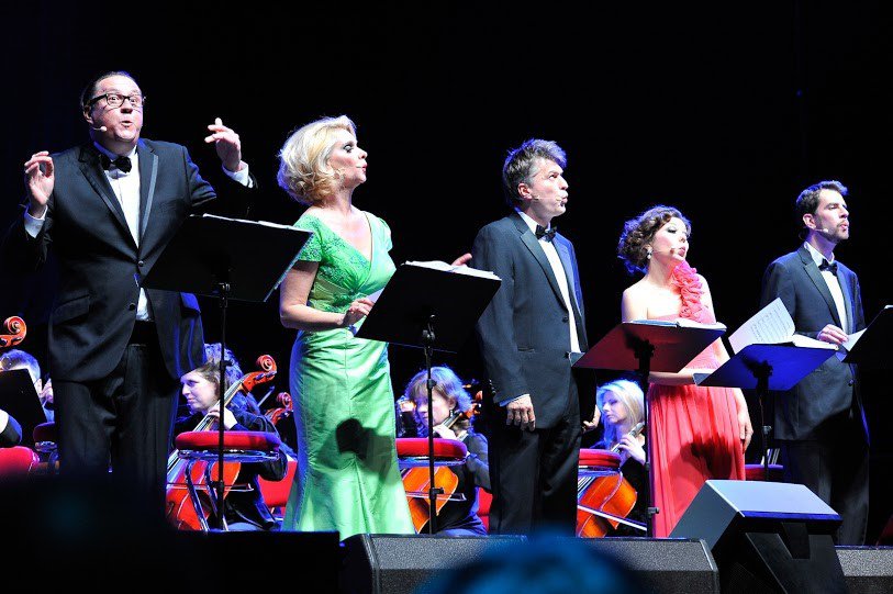 Poénzuhatag az Erkel Színházban - STYLENEWS - Kultúr-kitérő - előadás, erkel színház, kultúra, 