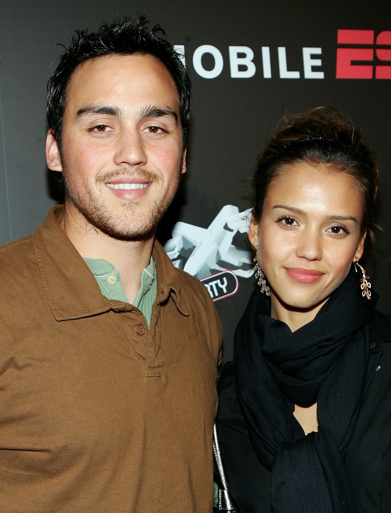 11 híresség, akikre a megszólalásig hasonlítanak a testvéreik - Celebrity -  - angelina jolie, brad pitt, emma watson, jessica alba, penelope cruz, robert pattinson, 