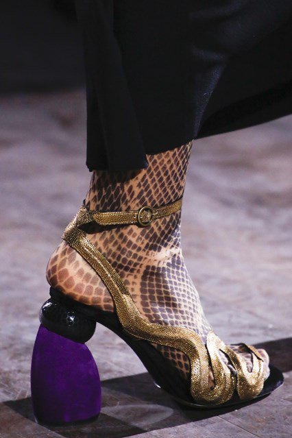 Nagy, őszi cipő-kalendárka - Stílusiskola -  - dior, fashion week, gucci, prada, proenza schouler, rodarte, versace, 