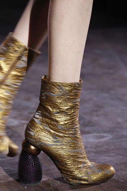 Nagy, őszi cipő-kalendárka - Stílusiskola -  - dior, fashion week, gucci, prada, proenza schouler, rodarte, versace, 