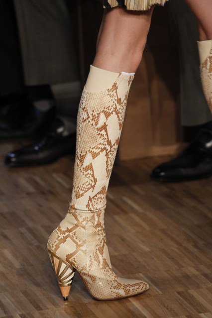 Nagy, őszi cipő-kalendárka - Stílusiskola -  - 