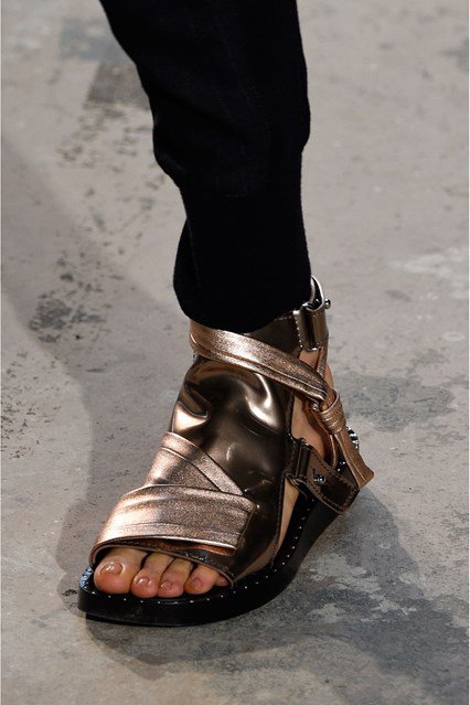 Nagy, őszi cipő-kalendárka - Stílusiskola -  - dior, fashion week, gucci, prada, proenza schouler, rodarte, versace, 