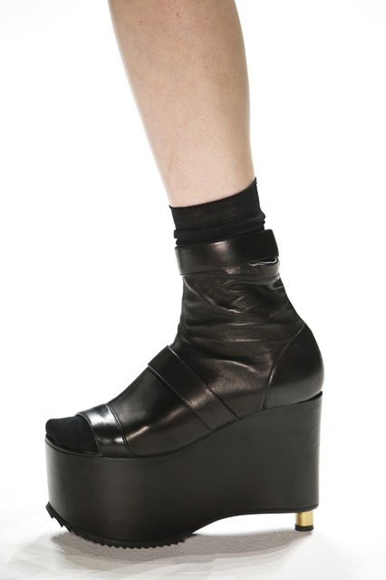 Nagy, őszi cipő-kalendárka - Stílusiskola -  - dior, fashion week, gucci, prada, proenza schouler, rodarte, versace, 