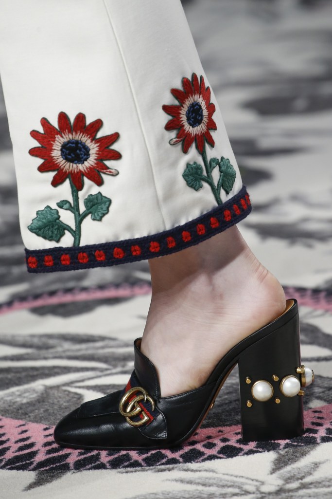 Rivaldafényben a nagymama kedvenc kiegészítője - DIVAT&STÍLUS - Hírek  - divat, gyöngysor, stílus, 