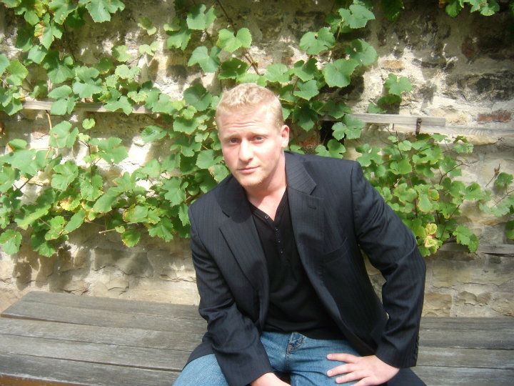 Angyalbőrben, újra a színpadon Noé Viktor - STYLENEWS - Interjúk - interjú, noé viktor, spirit színház, színészet, 