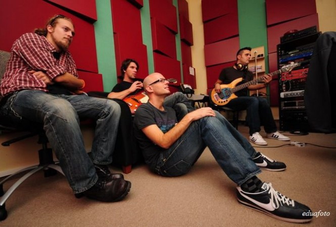 Túl Kicsi Ország: új Quimby sorlemez - Fesztelen mindennapok -  - kicsi ország, quimby, zene, 