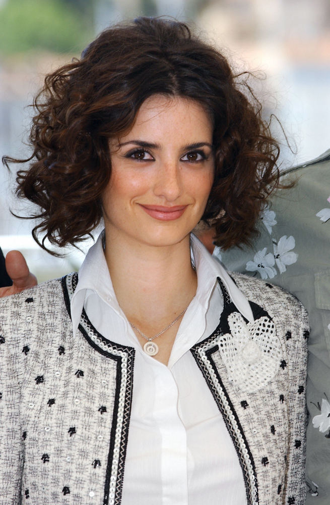 Stílusalbum: 80 fotó a születésnapját ünneplő Penélope Cruzról - Celebrity -  - celebrity, divat, hírességek stílusevolúciója, hollywood, javier bardem, pedro almodóvar, penelope cruz, stílus, tom cruise, 