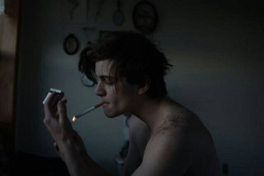 Hamis érzelmek - KERESD A NŐT  - Férfi szemmel - érzelmek, magány, részegség, 