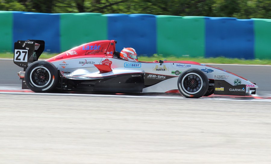 Bámulatos szezonrajt a Gender Racingtől - STYLENEWS - Rendezvények - autóversenyzés, formula, gender racing team, 