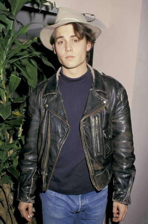 10+1 híres férfi legelső vörös szőnyeges megjelenése - Celebrity -  - brad pitt, celebrity, johnny dep, leonardo dicaprio, ryan gosling, 