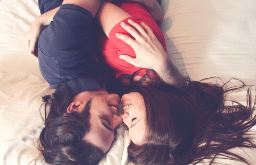 Az életöröm teszi - KERESD A NŐT  -  - csókolózás, életöröm, élmény, hálózsák, szaladtunk az esőben, szerelem, szeretlek, tánc a parkban, 