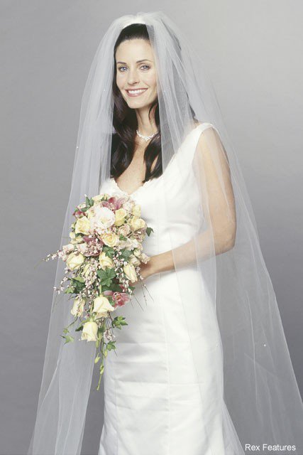 10+1 felejthetetlen menyasszonyi ruha a filmvászonról - Celebrity -  - bazi nagy görög lagzi, carrie bradshaw, csajok háborúja, esküvő, esküvői ruha, gossip girl, kate hudson, nia valdaros, sarah jessica parker, sex és new york, 