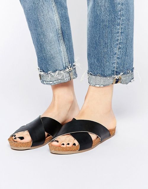 Bazár - 40 egyedi szandál nyárra 15.000Ft alatt - DIVAT&STÍLUS - Stílusiskola - bazár, divat, stílus, szandálok, 