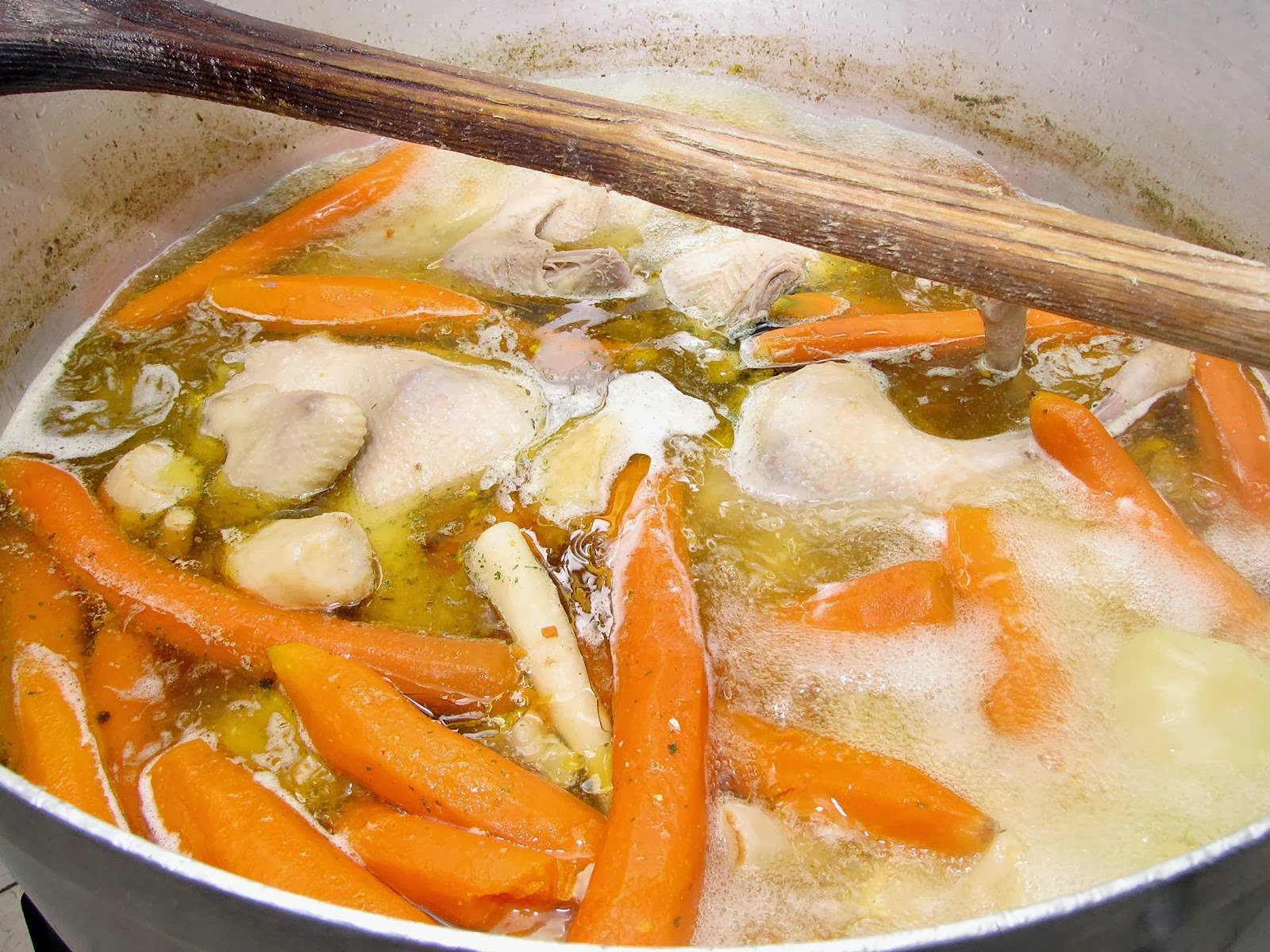 8 étel, amiket el kell tudnod készíteni, mire 30 leszel - Gasztronómia -  - lecsó, paprikás csirke, paradicsomos tészta, rántott hús, rántotta, 