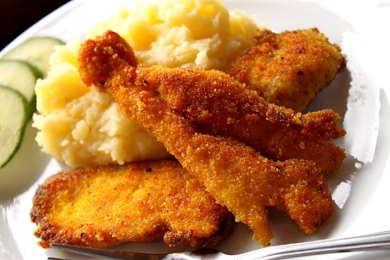 8 étel, amiket el kell tudnod készíteni, mire 30 leszel - Gasztronómia -  - lecsó, paprikás csirke, paradicsomos tészta, rántott hús, rántotta, 