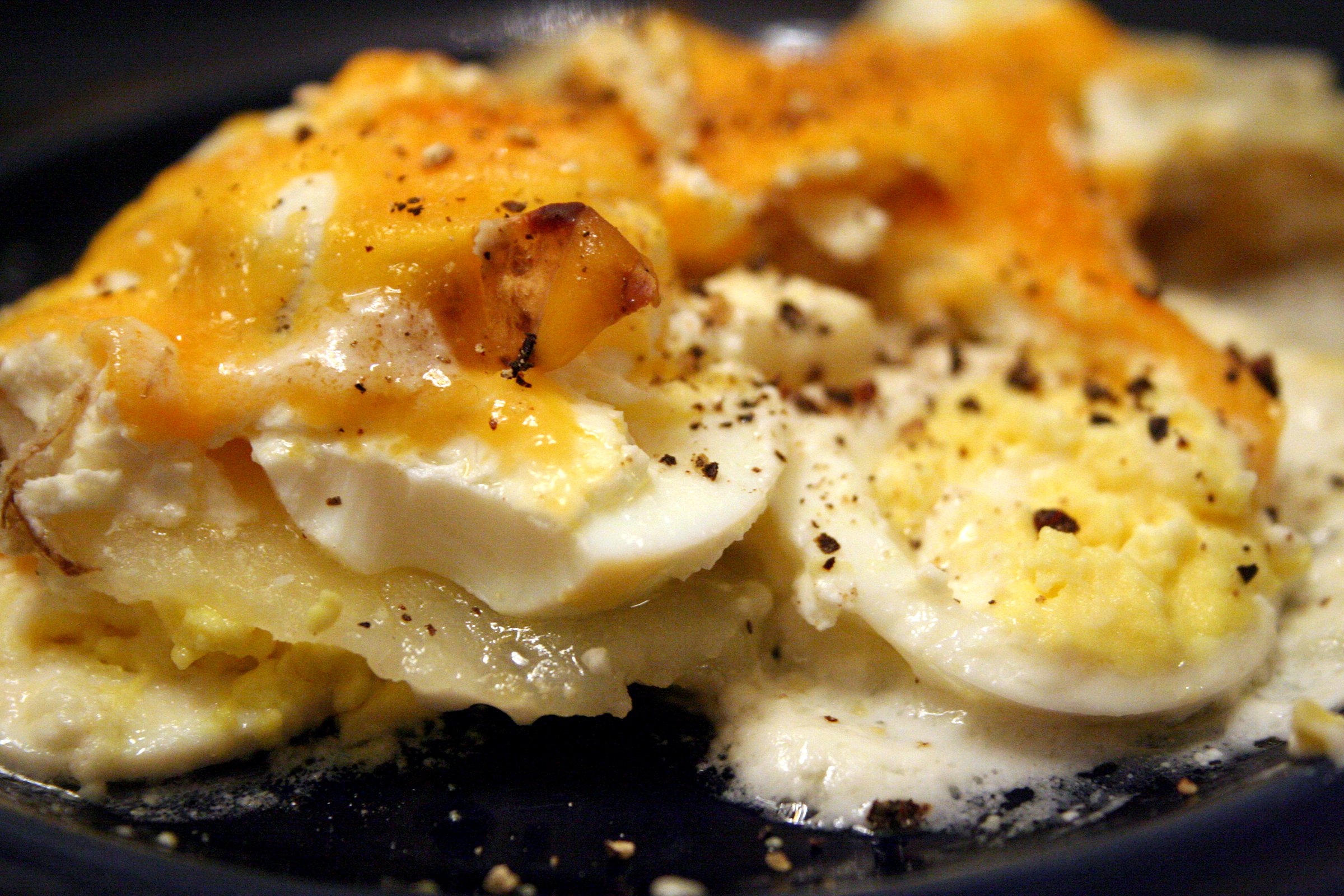 8 étel, amiket el kell tudnod készíteni, mire 30 leszel - Gasztronómia -  - lecsó, paprikás csirke, paradicsomos tészta, rántott hús, rántotta, 