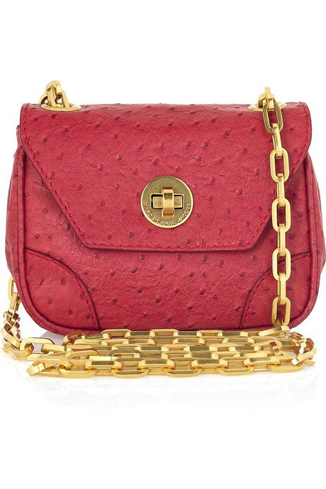 Csipkecsodákkal átvészelhető a tél - Hírek  -  - csipke, divat, ősz/tél, 