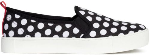 Bazár - Tornacipők nyárra - DIVAT&STÍLUS - Stílusiskola - bazár, cipők, divat, májusra ajánljuk, nyár, stílus, tavaszi divat, tornacipő, 