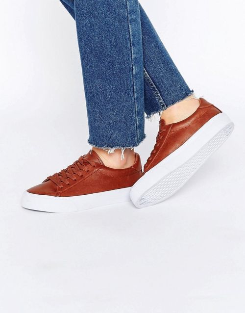 Bazár - Tornacipők nyárra - DIVAT&STÍLUS - Stílusiskola - bazár, cipők, divat, májusra ajánljuk, nyár, stílus, tavaszi divat, tornacipő, 