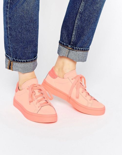 Bazár - Tornacipők nyárra - DIVAT&STÍLUS - Stílusiskola - bazár, cipők, divat, májusra ajánljuk, nyár, stílus, tavaszi divat, tornacipő, 