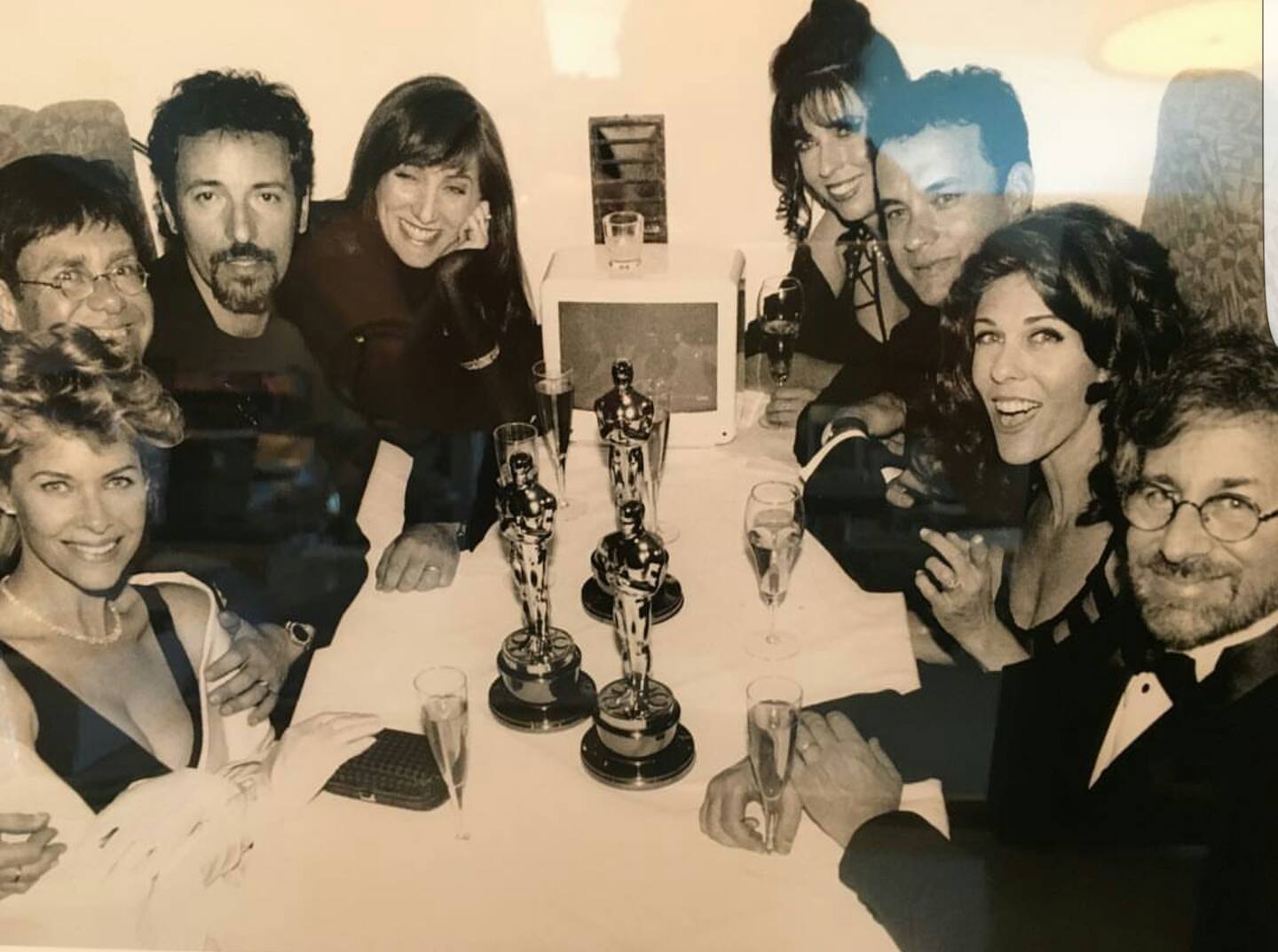 8 celeb #throwback fotó a múlt hétről, amikről tuti nem akarsz lemaradni - Celebrity -  - ben affleck, hugh jackman, jessica chastain, júniusra ajánljuk, kylie minogue, tom hanks, vanessa hudgens, 