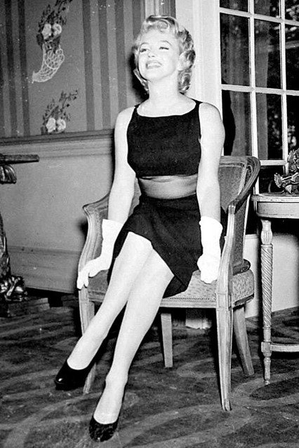 Csak egy kislány vagyok a nagyvilágban, aki próbál találni valakit, akit szerethet - Celebrity -  - arthur miller, cary grant, hollywood, joe dimaggio, júniusra ajánljuk, marilyn monroe, norma jeane, old hollywood, van aki forrón szereti, 