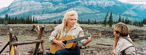 Csak egy kislány vagyok a nagyvilágban, aki próbál találni valakit, akit szerethet - Celebrity -  - arthur miller, cary grant, hollywood, joe dimaggio, júniusra ajánljuk, marilyn monroe, norma jeane, old hollywood, van aki forrón szereti, 