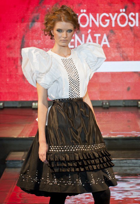 Budapest Fashion Week - Gyöngyösi Renáta - Metallic folklór -  -  - Budapest Fashion Week, divathét, Gyöngyösi Renáta, Metallic folklór, 