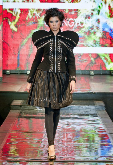 Budapest Fashion Week - Gyöngyösi Renáta - Metallic folklór -  -  - Budapest Fashion Week, divathét, Gyöngyösi Renáta, Metallic folklór, 