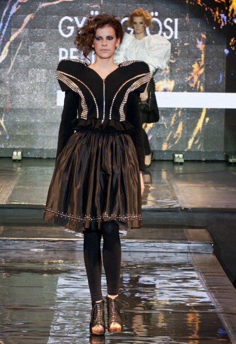 Budapest Fashion Week - Gyöngyösi Renáta - Metallic folklór -  -  - Budapest Fashion Week, divathét, Gyöngyösi Renáta, Metallic folklór, 
