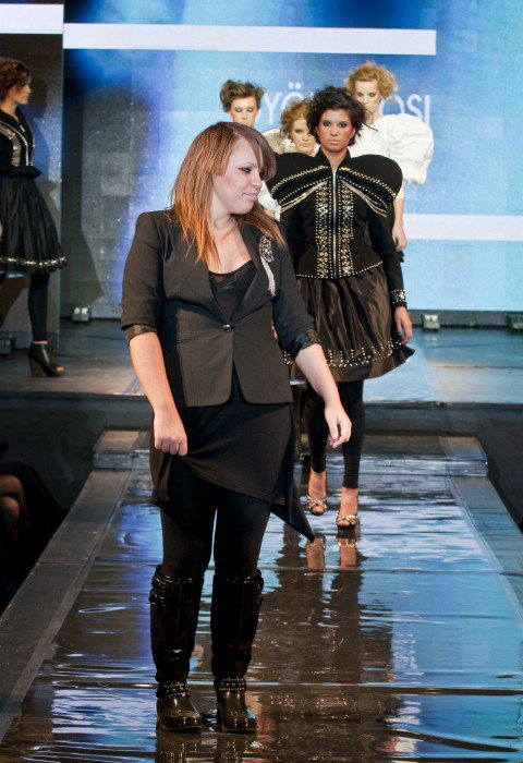 Budapest Fashion Week - Gyöngyösi Renáta - Metallic folklór -  -  - Budapest Fashion Week, divathét, Gyöngyösi Renáta, Metallic folklór, 