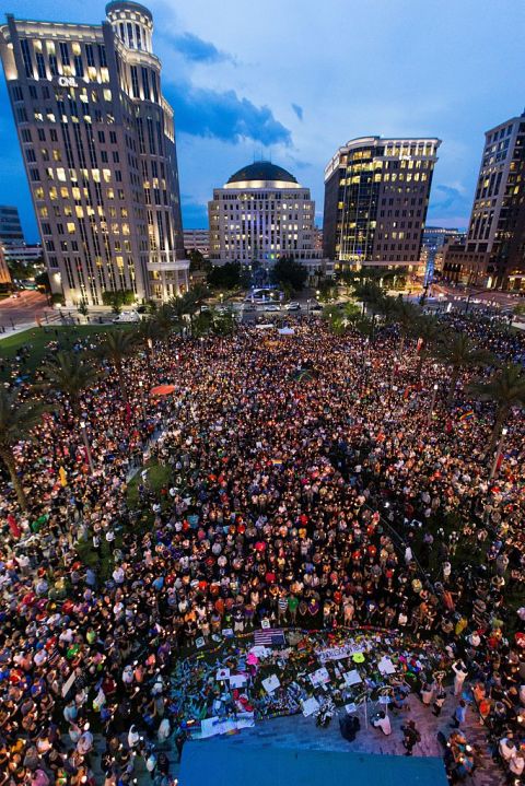 Az orlandói mészárlás emlékére - STYLENEWS - Aktuális - áldozat, franciaország, homofóbia, orlando, orlando lovoldozes, orlando shooting, orlando victims, párizs, terrorizmus, usa, 