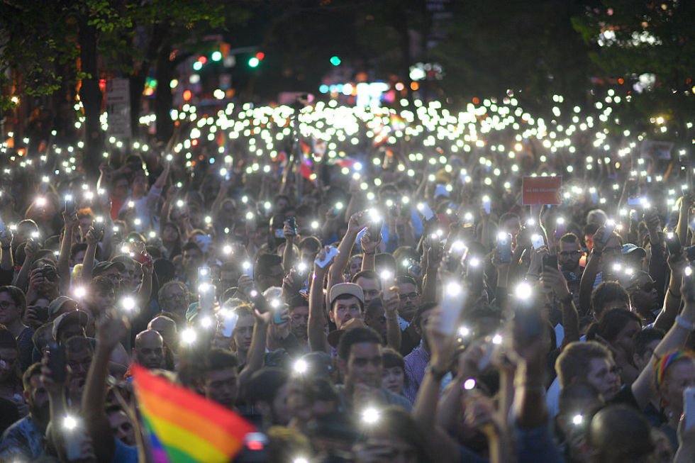 Az orlandói mészárlás emlékére - STYLENEWS - Aktuális - áldozat, franciaország, homofóbia, orlando, orlando lovoldozes, orlando shooting, orlando victims, párizs, terrorizmus, usa, 