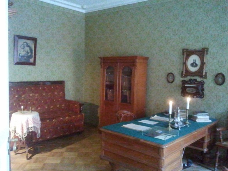 Itt írtak ők: Híres írók asztalai - Kultúr-kitérő -  - ady endre, design, ernest hemingway, maya angelou, roald dahl, szabó magda, 