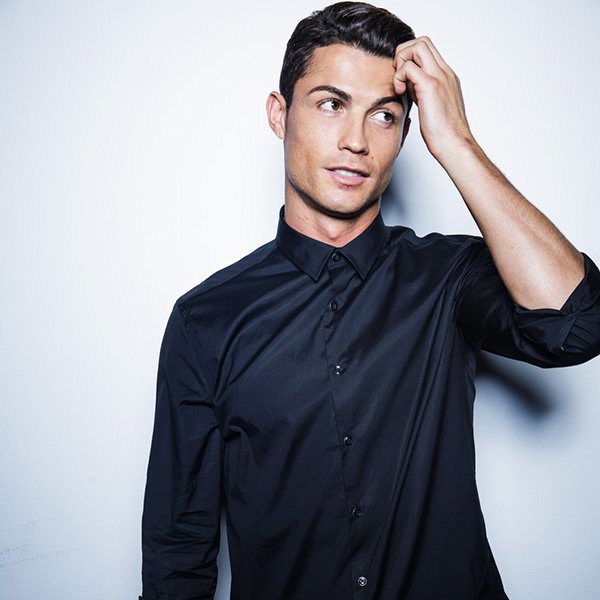 Plusz 8 ok, amiért neked is nézned kell a foci EB-t - Celebrity -  - bajnokságok, cristiano ronaldo, eb, foci, foci eb, magyar válogatott, pellé, piqué, szalai ádám, 